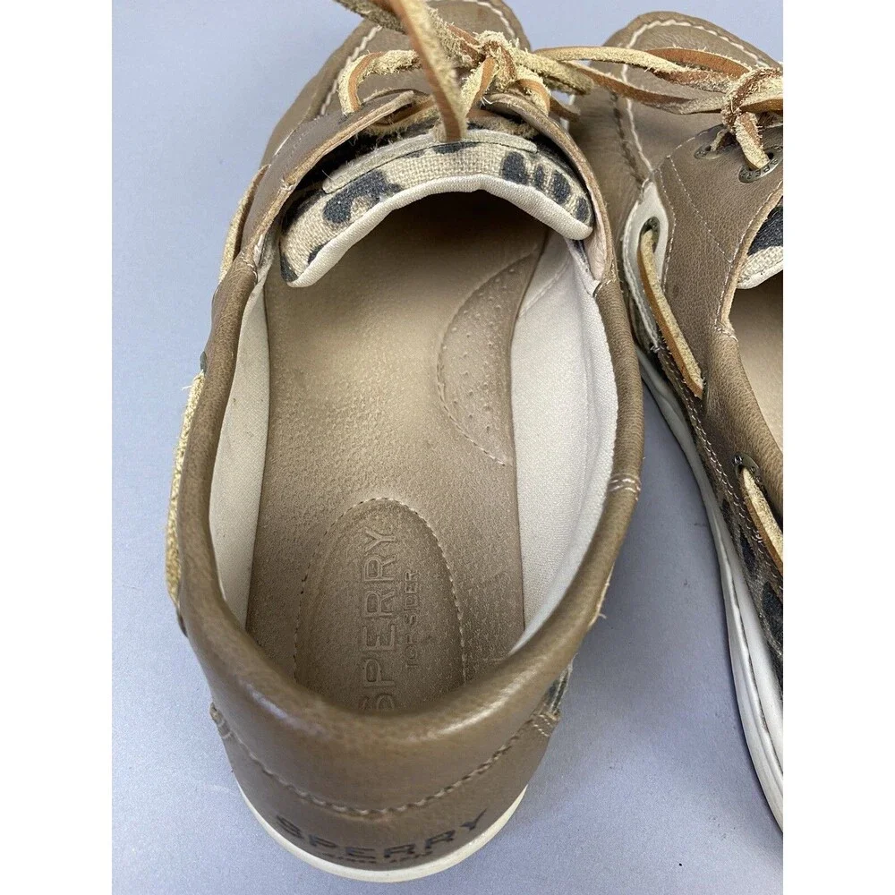 Sperry 2 Women’s 8M Eye Boat Shoe Beige Animal Print Leather Upper Loafer